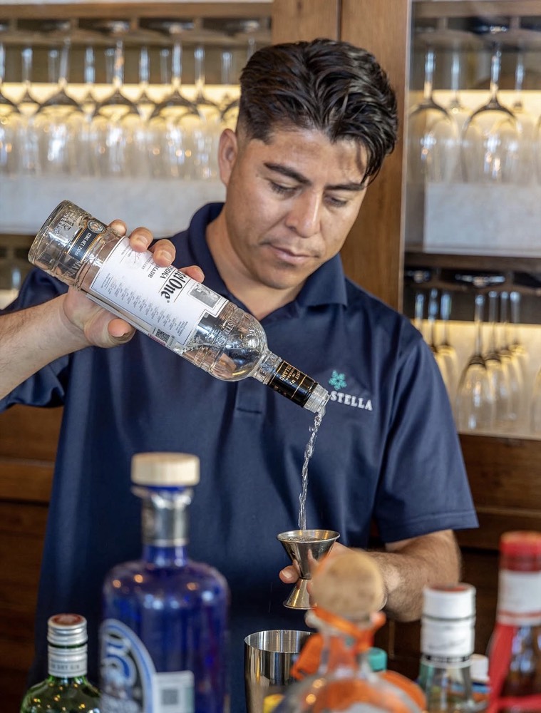 Luis pouring at the Casa Stella bar
